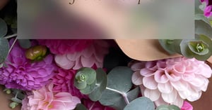 Concours Gagnez un magnifique bouquet de dahlias et d’eucalyptus!