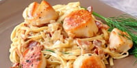 Photo de la Recette: Pétoncles Poêlés avec Fettucini au Bacon Sauce à la Crème