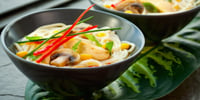 Photo de la Recette: SOUPE TONKINOISE AU RÔTI DE POITRINE DE POULET
