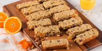 Photo de la Recette: Barres Déjeuner à L'avoine, aux Amandes et à L'abricot