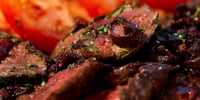 Photo de la Recette: BAVETTE GRILLÉE ET SAUCE MARCHAND DE VIN