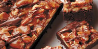 Photo de la Recette: Carrés au Chocolat, au Caramel et aux Pacanes