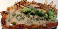 Photo de la Recette: Côtelettes de Porc Sauce Champignons et Câpres