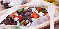 Photo de la Recette: Papillotes Végétariennes de Lentilles au Curry et Légumes à la Feta
