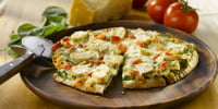 Photo de la Recette: Pizza sur Pita au Poulet et Épinards