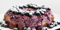 Photo de la Recette: Pouding au Pain Renversé aux Bleuets, Citron et Cardamome