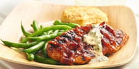 Photo de la Recette: Poulet Grillé Double Barbecue Enrobé de Bacon