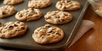 Photo de la Recette: Biscuits Aux Noix De Macadamia Et Aux Grains De Chocolat Noir CHIPITS