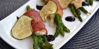 Photo de la Recette: ROULADES D'ASPERGES VERTES À LA MOZZARELLA ET AU JAMBON FUMÉ
