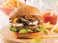 Photo de la Recette: Burger de Porc, Pomme et Confit d’Oignons