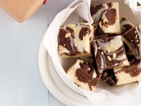 Photo de la Recette: Fudge Marbré aux Deux Chocolats