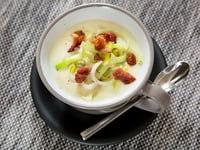 Photo de la Recette: Velouté de Chou-fleur et Poireau au Fromage et au Bacon