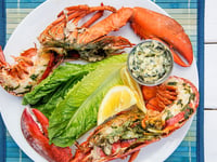 Photo de la Recette: Homards Grillés au Beurre de Citron et d'Estragon