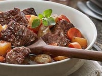 Photo de la Recette: BŒUF AUX LÉGUMES, BRAISÉS AU VIN ROUGE