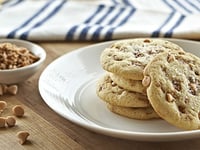 Photo de la Recette: Biscuits au Caramel Salé avec la Pâte à Biscuits aux Possibilités Infinies Becel