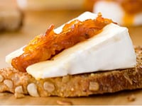 Photo de la Recette: Brie au Bacon et aux Oignons