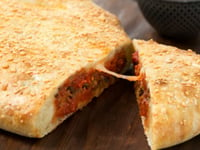 Photo de la Recette: CALZONE À LA SAUCISSE ITALIENNE