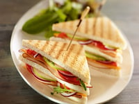 Photo de la Recette: Club Sandwich au Filet de Poulet