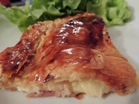 Photo de la Recette: Feuilleté au Brie et Bacon