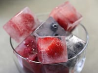 Photo de la Recette: Glaçons aux Fruits Infusés de Vodka