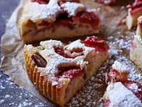 Photo de la Recette: Gateau au Yaourt Fraises Rhubarbe