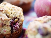 Photo de la Recette: Muffins aux Pommes et aux Framboises Réduits en Sucre