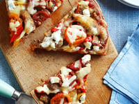 Photo de la Recette: PIZZA CHASSEUR AU POULET ET AUX 3 FROMAGES