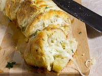 Photo de la Recette: Pain à L’ail au Fromage