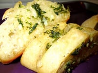 Photo de la Recette: Pain au Fromage, aux Herbes et à L'Ail