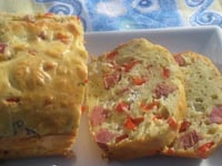 Photo de la Recette: CAKE AU JAMBON, BOURSIN ET POIVRON ROUGE