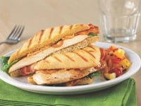 Photo de la Recette: Paninis au Poulet César