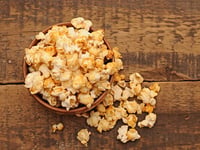 Photo de la Recette: Popcorn Maison au Miel, Zeste d’orange, Gingembre Moulu et Graines de Sésame