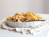 Photo de la Recette: Rigatonis au Fromage, Prosciutto, Poire & Yogourt Grec