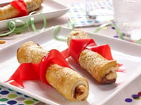 Photo de la Recette: Roulés au Chocolat et aux Noisettes en Forme de Diplôme