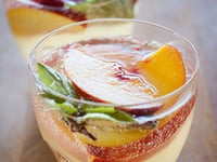 Photo de la Recette: Sangria Pétillante aux Pêches