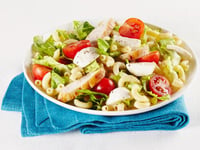 Photo de la Recette: Salade César au Poulet de type Macaroni au Fromage