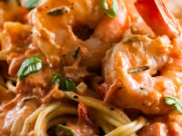 Photo de la Recette: Spaghettis aux Crevettes, Sauce Rosée au Romarin