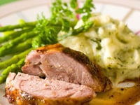 Photo de la Recette: Agneau Rôti Purée et Asperges