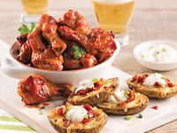 Photo de la Recette: Ailes et Pelures de Pommes de Terre