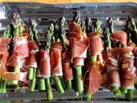 Photo de la Recette: Asperge au Prosciutto Grillé et Parmesan sur le Barbecue