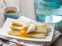 Photo de la Recette: Asperges Blanches et Oeufs Pochés