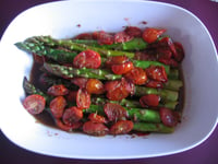 Photo de la Recette: ASPERGES ET TOMATES RÔTIES