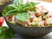 Photo de la Recette: Avocats Farcis aux Rillettes de Thon