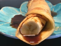 Photo de la Recette: Banane Enrobée d'une Crêpe et Sirop D'érable