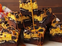 Photo de la Recette: Barres Décadentes au Brownie, à la Citrouille et aux Biscuits Oréo