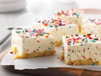 Photo de la Recette: Barres Sans Cuisson façon Gâteau D'anniversaire au Fromage