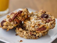 Photo de la Recette: Biscuits à Déjeuner sans Gluten aux Bananes, à la Noix de Coco et aux Cerises Déshydratées