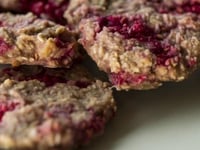 Photo de la Recette: Biscuits Moelleux à L'avoine, à la Framboise et au Sirop D'érable