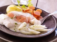 Photo de la Recette: BLANQUETTE DE POISSON CITRONNÉE ET NAPPÉE DE SAUCE BLANCHE