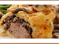 Photo de la Recette: Boeuf Wellington Sauce Forestière au Vin Rouge